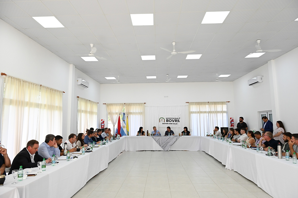 El gobernador encabezó una reunión de gabinete conjunto en Bovril