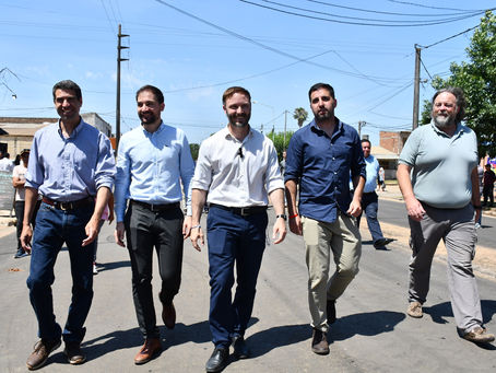 Junto a los vecinos, Azcué inauguró el pavimento de la calle Albarracín