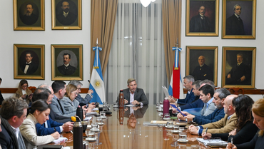 Obras, seguridad y actos por el 20 de junio estuvieron en la agenda de la reunión de gabinete