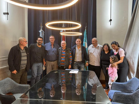 El intendente Mauricio Davico se reunió con vecinos de calle Sobral