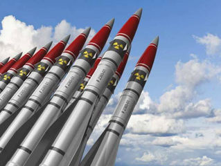 ¿Armas nucleares para mantener la paz?