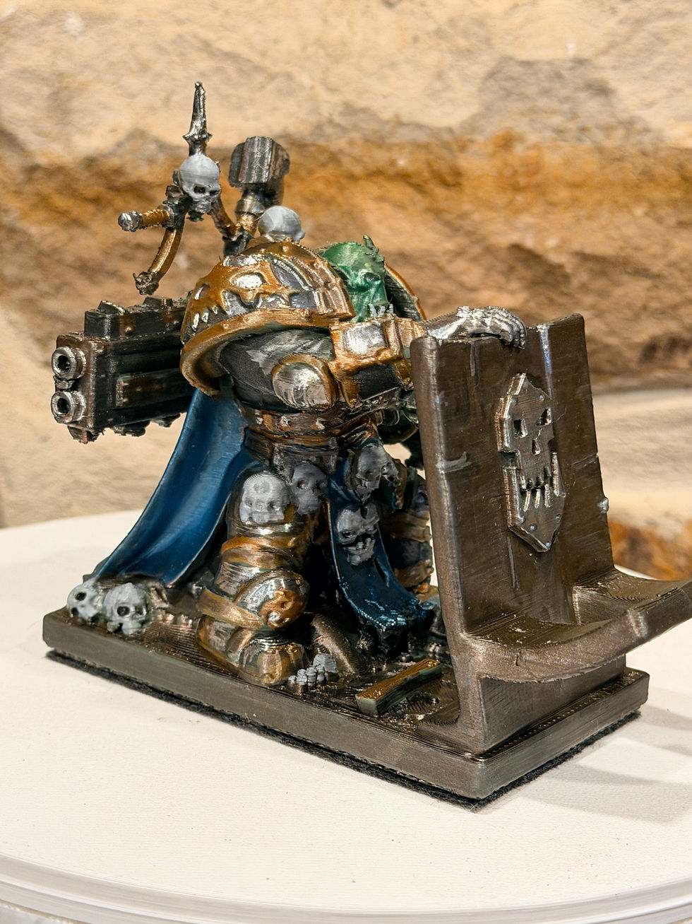 Thumbnail: Warhammer 40K Orc Phone Holder