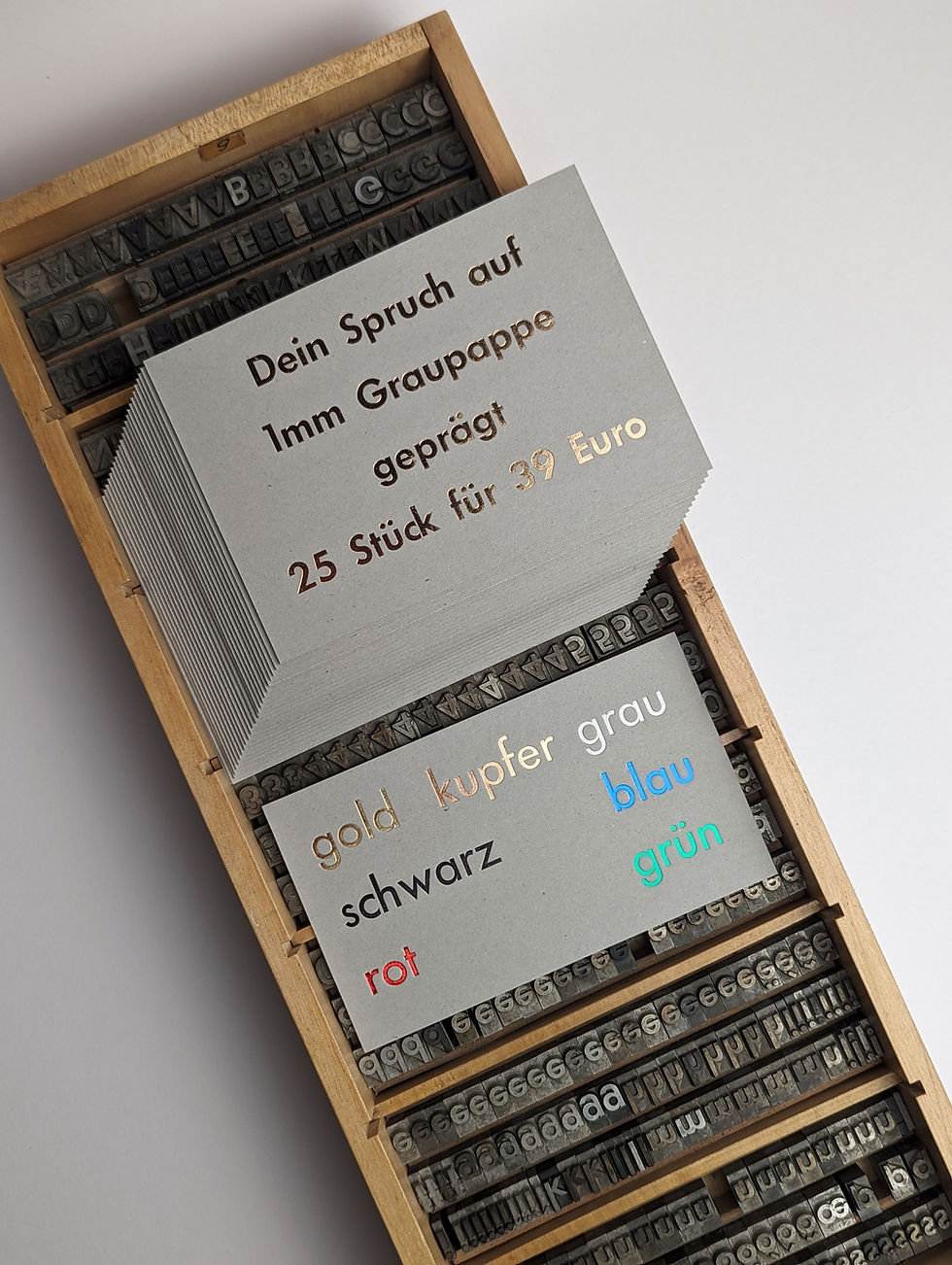 Visitenkarte mit Heißfolienprägung