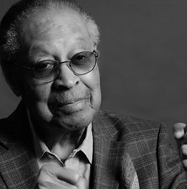 Top Keynote Topics: AI, Healthcare, Leadership, Gen Z