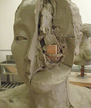 人物彫刻 粘土、蝋、木彫 等 Figure sculpture of clay, wax, wood etc...