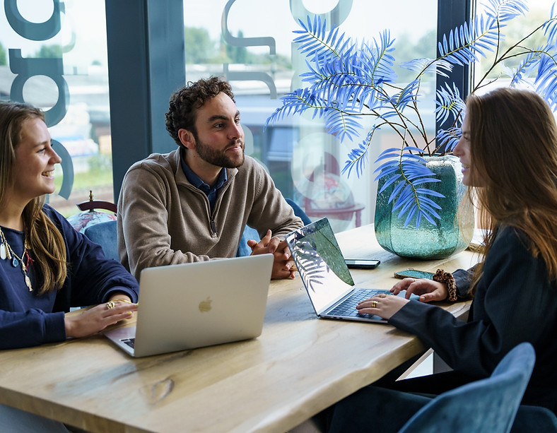 Op sollicitatiegesprek bij SvNL in Bunnik met Job