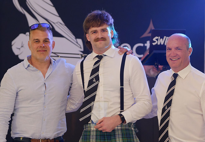 26.05.29_Awards-250.JPG