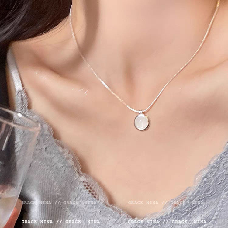 Thumbnail: Aria Dark Lolita Syringe & Bow Pendant