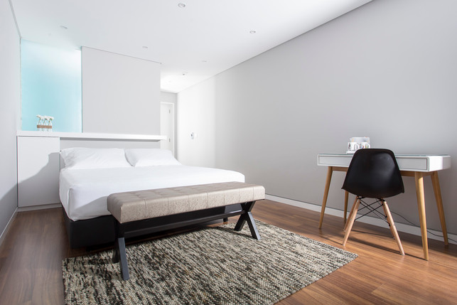 Executive_Bedroom_Praia_de_Santos_Guesthouse