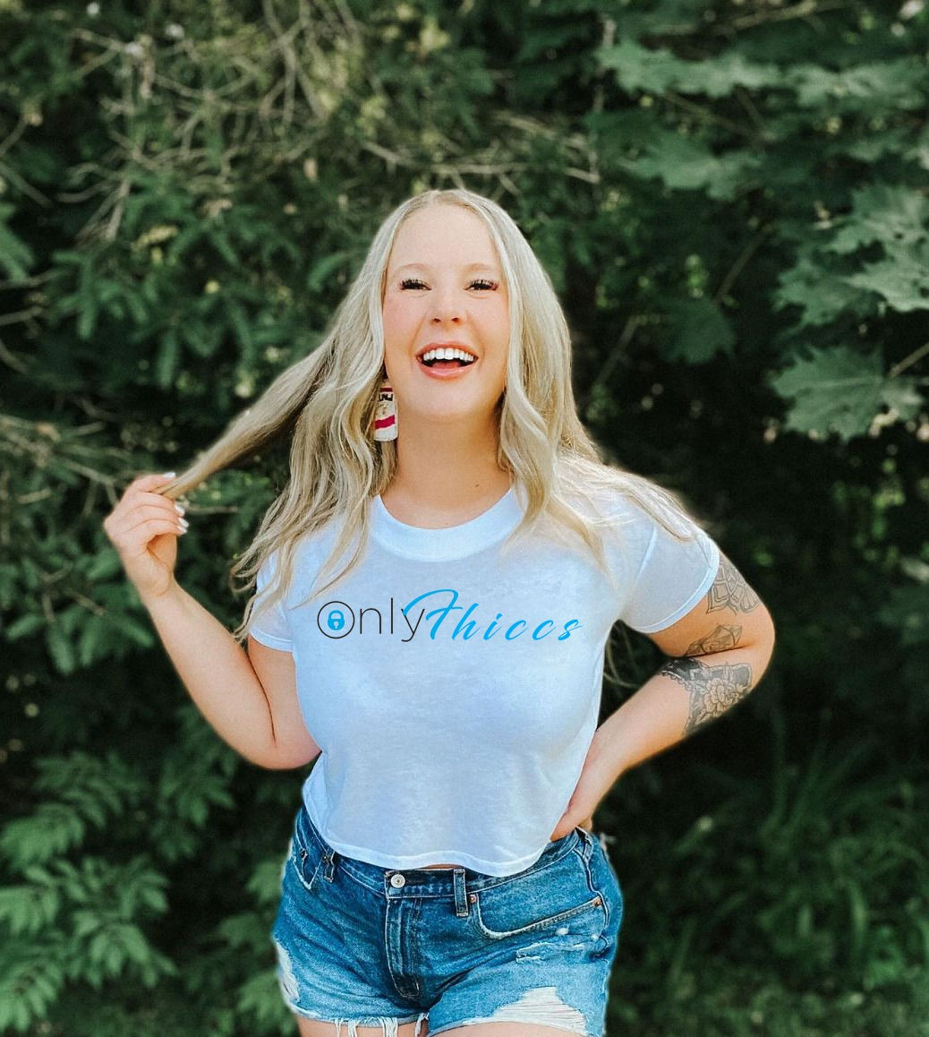 Only Thiccs Cropped Shirt