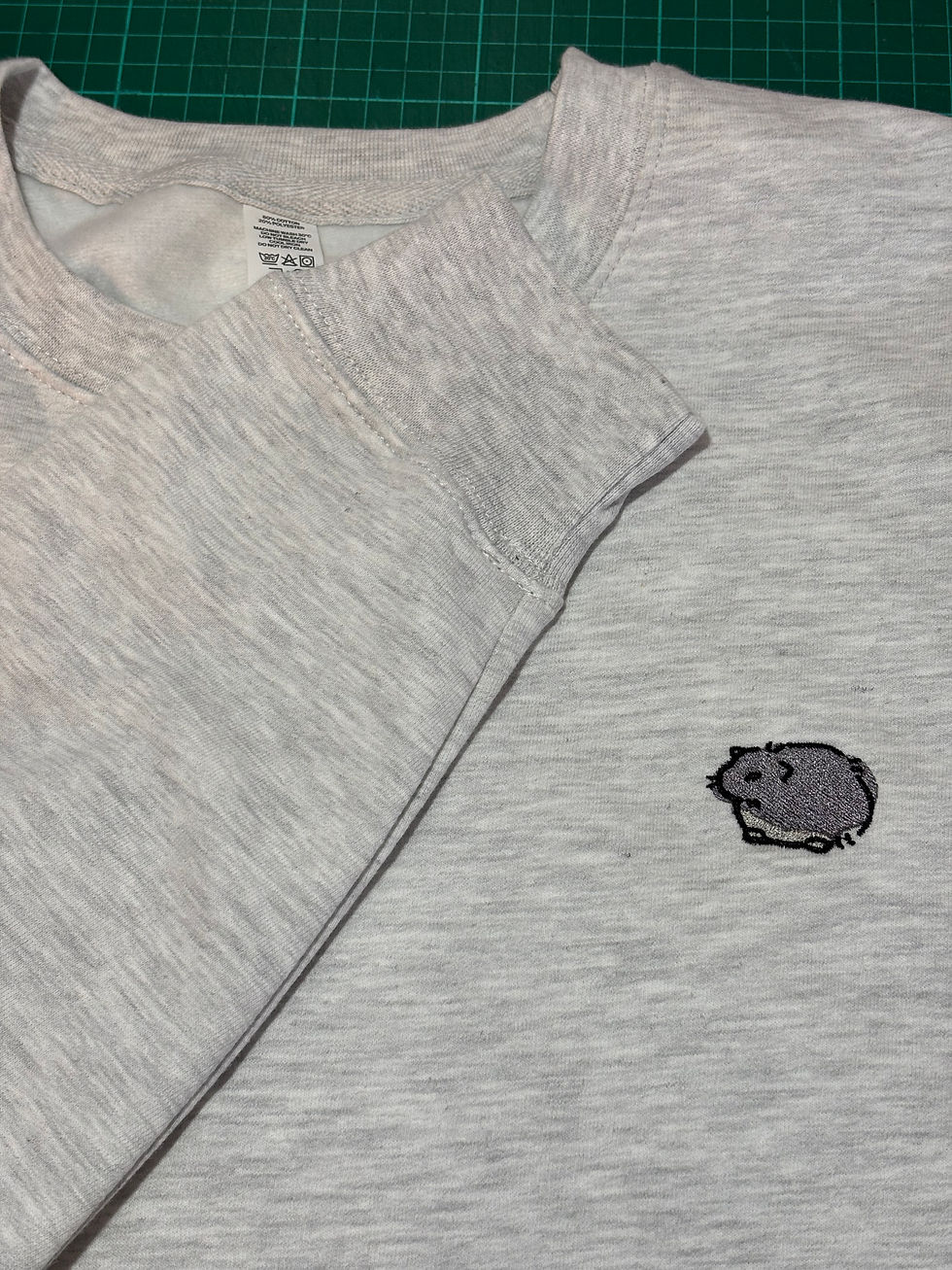 Thumbnail: Guinea pig sweater/hoodie