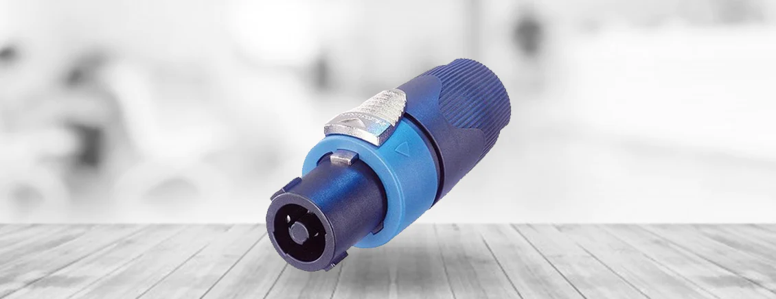 Connection 4-pole Speakon plugs