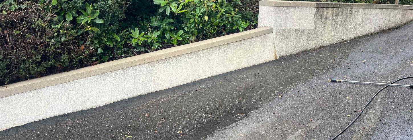 Fence after being cleaned by Blast Off Otago, Māori Hill