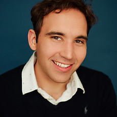 Guillermo Oviedo Headshot