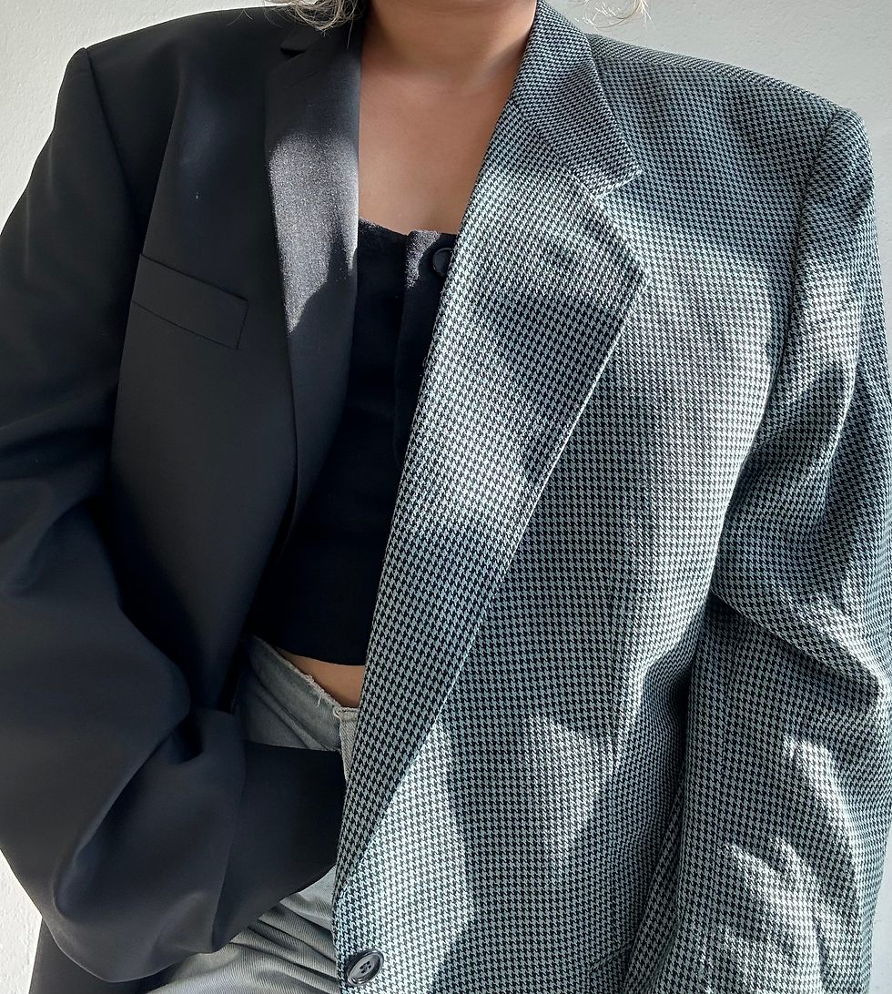 Miniaturbild: Stunning green and black contrasted blazer