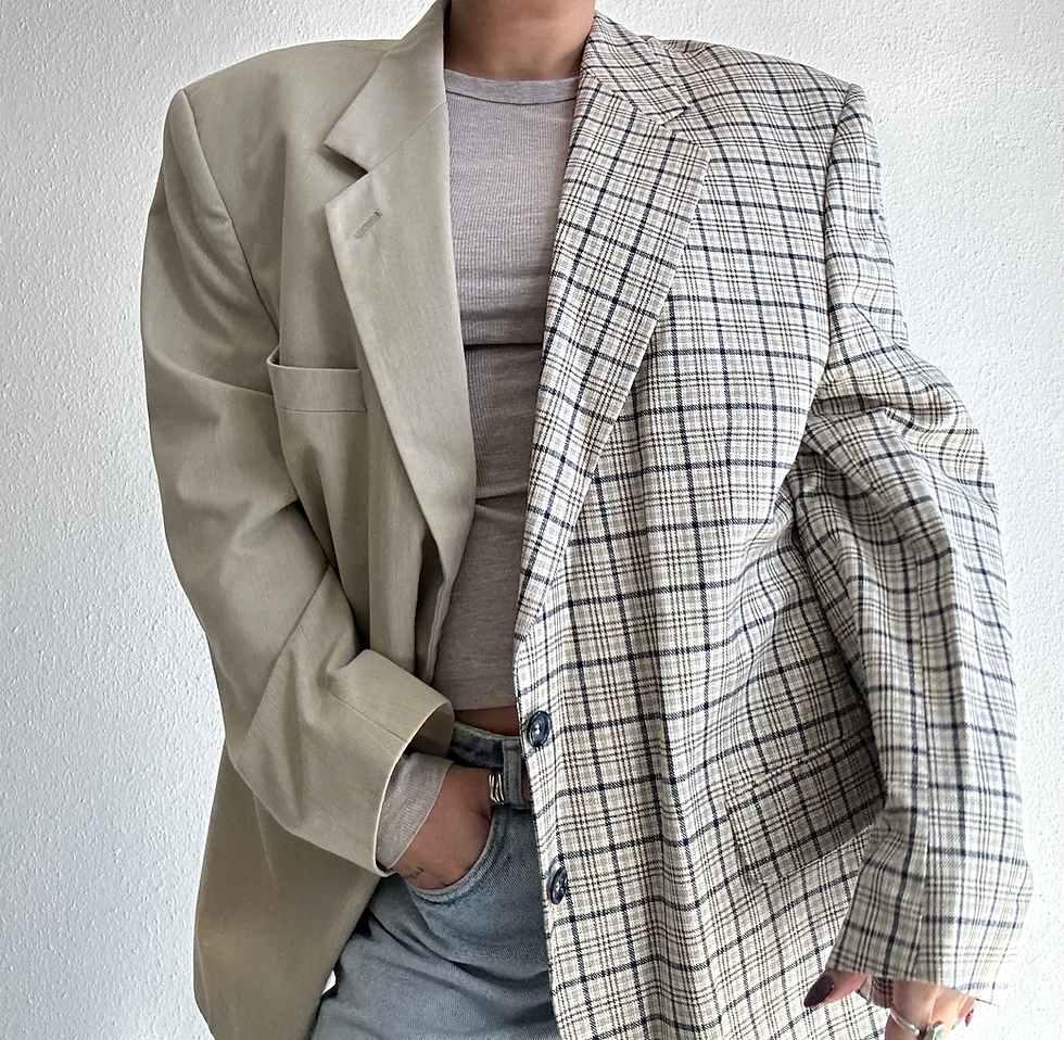 Thumbnail: Cappuccino and beige contrasted blazer
