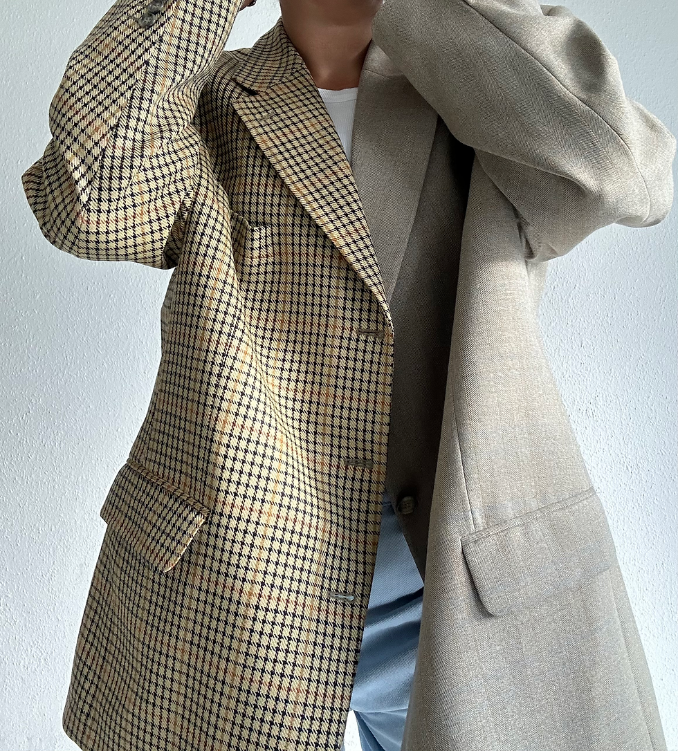 Miniaturbild: Stunning beige and cappuccino contrasted blazer