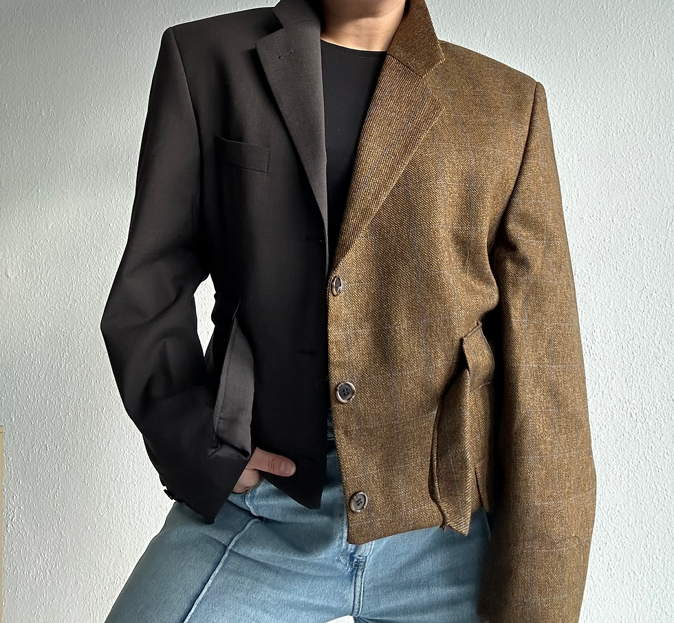 Thumbnail: Belted contrasted blazer