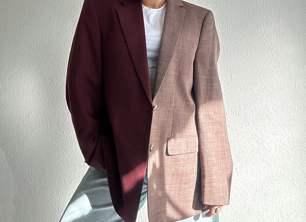 Miniaturbild: Stunning bordeaux and light bordeaux contrasted blazer