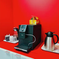 Getränkestation mit Kaffeevollautomaten