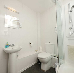 En Suite bathroom to the double room