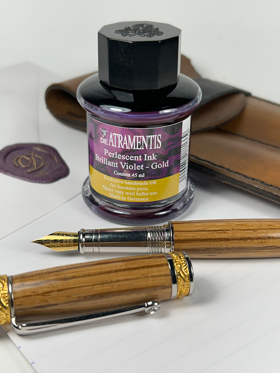 Thumbnail: De Atramentis Fountain Pen Ink 45ml - Brilliant Violet-Gold - Pearlescent Ink
