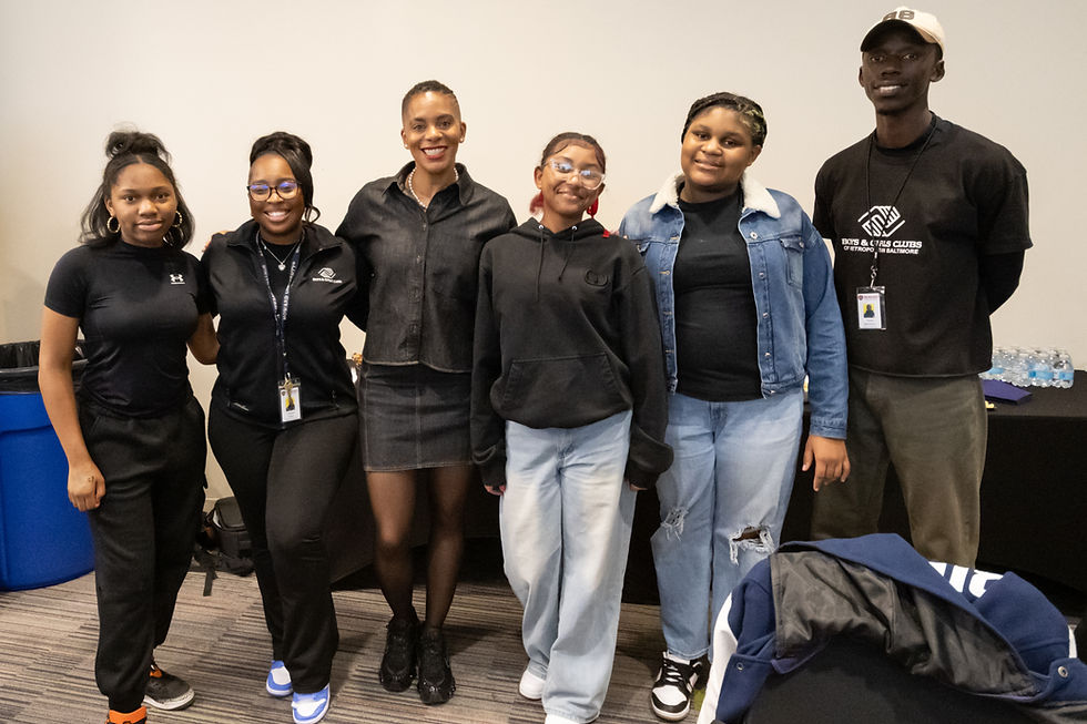 Boys & Girls Clubs of Metro Baltimore teens from our Howard Community College (HCC) site recently experienced an unforgettable lesson in leadership and perseverance during Senator Cory McCray’s book signing for The Apprenticeship That Saved My Life.
