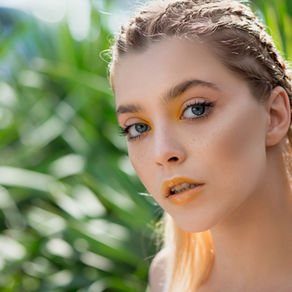 Le look Équinoxe de Printemps, une palette de nuances élégantes allant du beige au orange