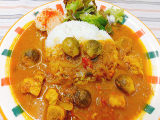 豚スネ肉と芽キャベツのトマトカレー