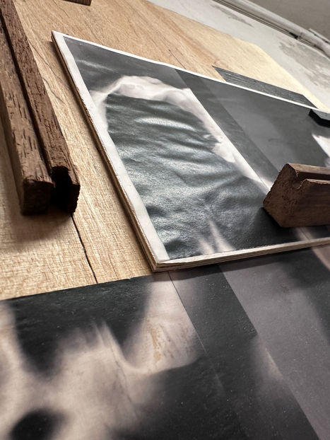 Structural abstract painting on wood made by Przemyslaw Robert Chochol