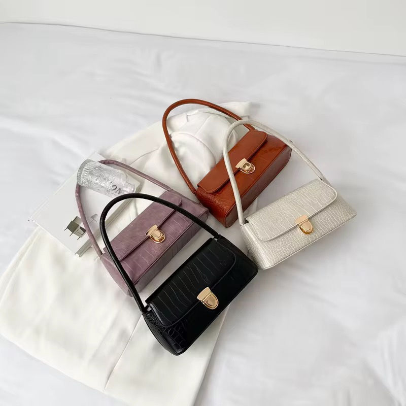 Thumbnail: Classic Brown Shoulder Bag