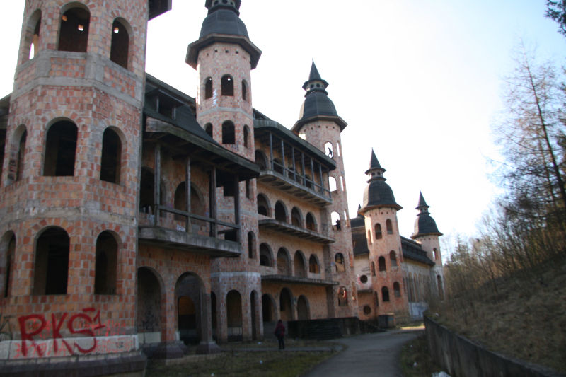 Widok na Zamek w Łapalicach