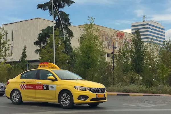 Taxi in Tirana