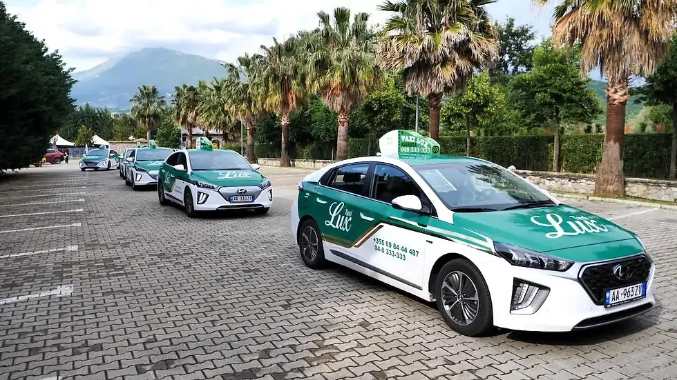 Taxi lux in Albania