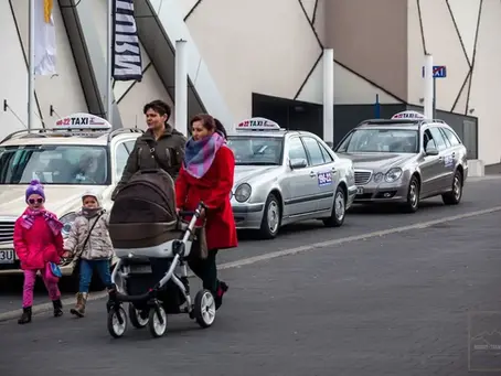 Komu powierzysz swoje dziecko? Historia zaufania do polskich taksówkarzy (2000–2026)