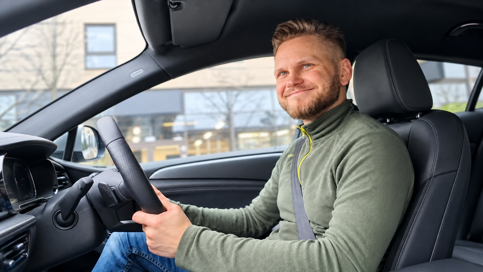 Jørgen i bilen – trafikklærer hos Motopia i Oslo