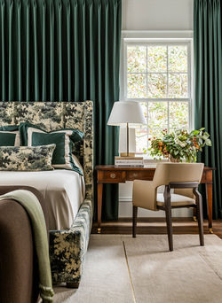 WyethRay.2024.AHL.Holiday.Showhouse_1