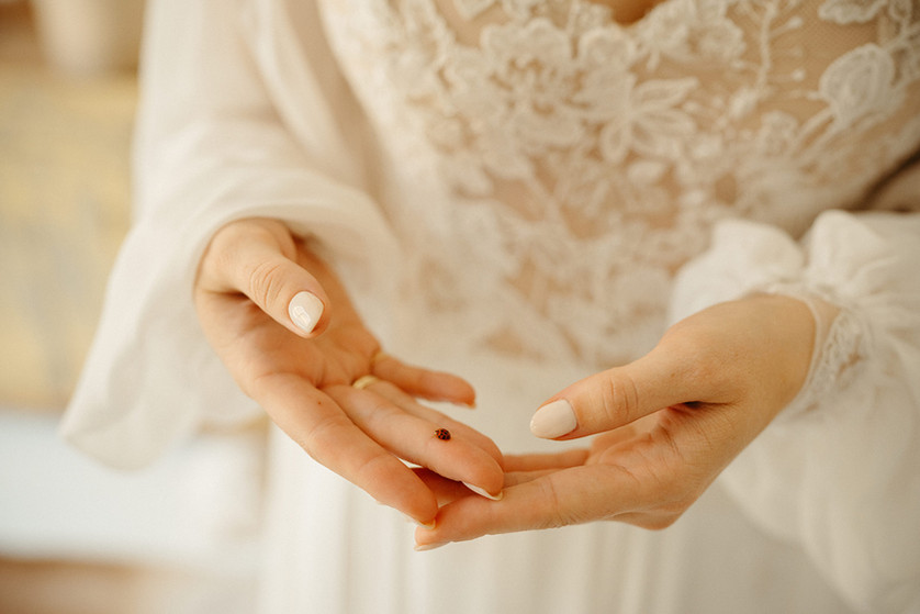 Outdoor barn wedding at Handsome Hollow | H. Smith & Co. Weddings