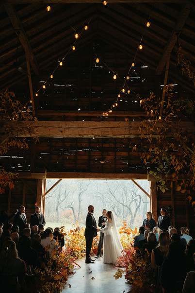 Outdoor barn wedding at Handsome Hollow | H. Smith & Co. Weddings
