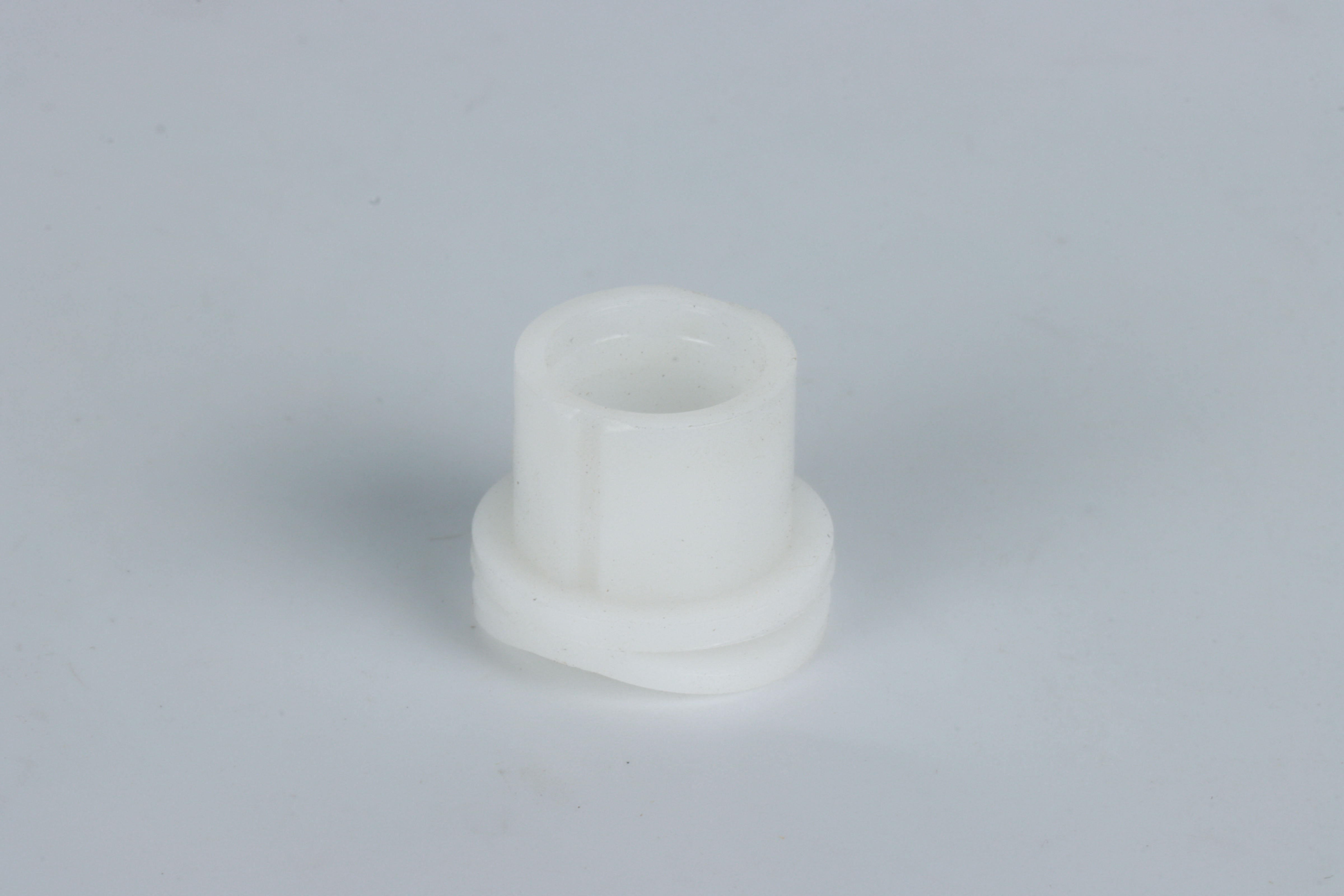 HORIZONTAL AUGER BUSHING untill S/N 130602000
