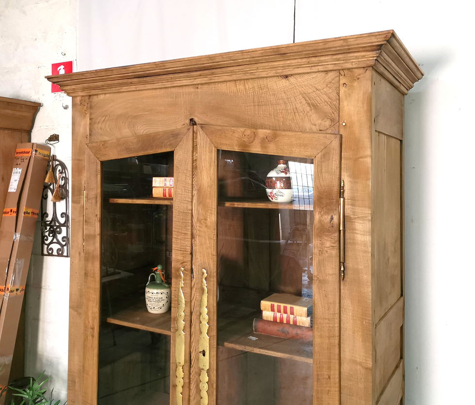 Hoge geloogde eiken Franse vitrinekast (5)