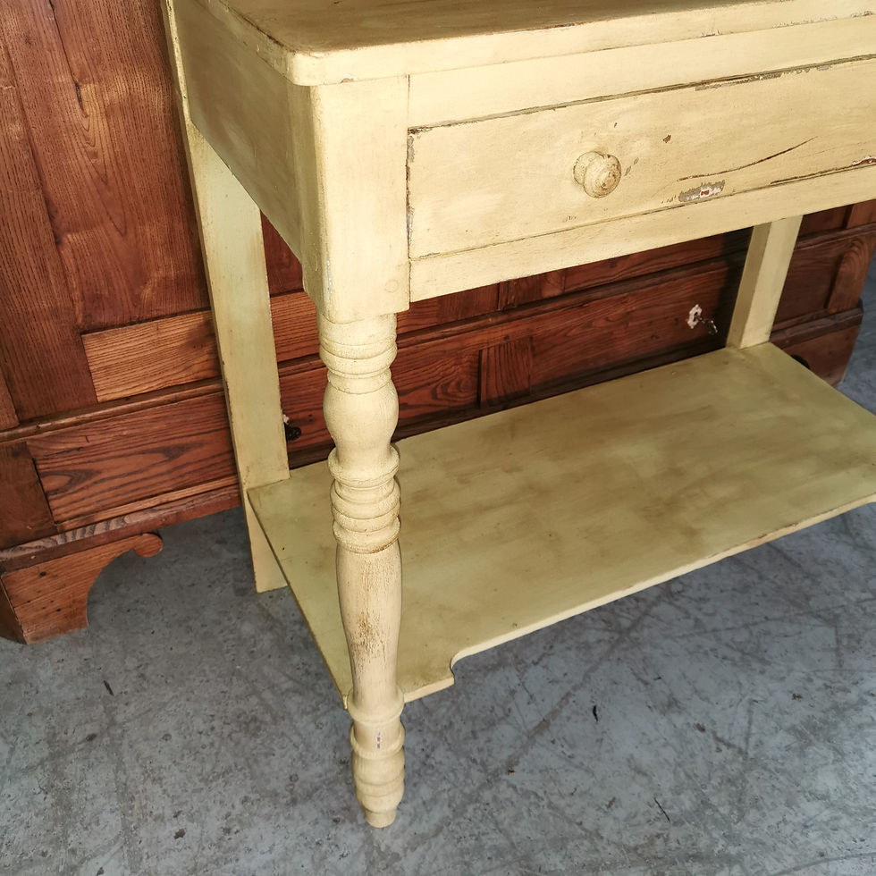 oud brocante muurtafeltje met grote lade B 90 (6)