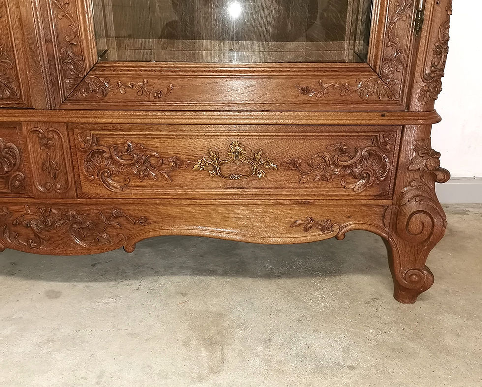 Antieke Luikse vitrinekast in eik (15)