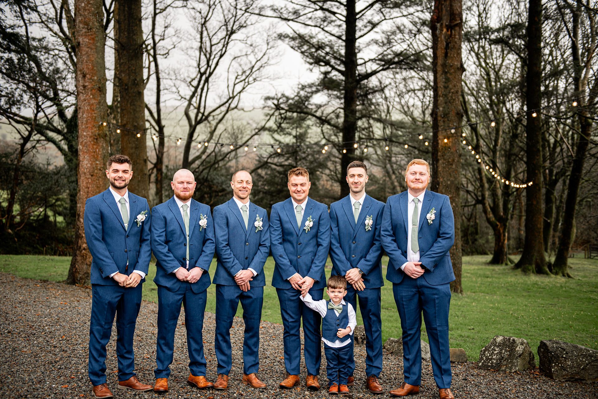 Seren yn Codi Ceremony at Gellifawr by South Wales Wedding Photographer