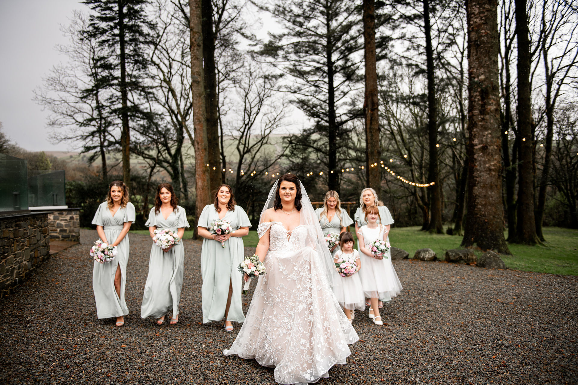 Seren yn Codi Ceremony at Gellifawr by South Wales Wedding Photographer