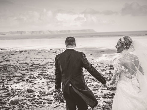 Christmas Wedding at Oxwich Bay Hotel with Singing Waiters | Katy Tainton Photography | Jayne & Nick