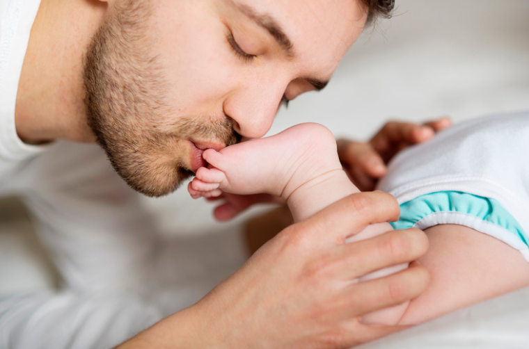 El poder del masaje para bebés