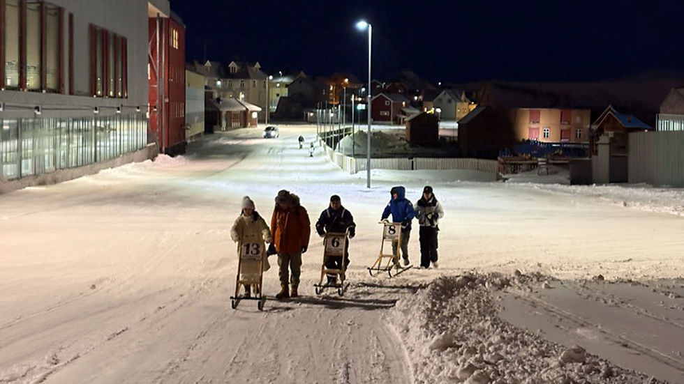On the roads of Vardø at 2pm