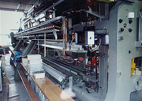 2 stickereimaschine.JPG