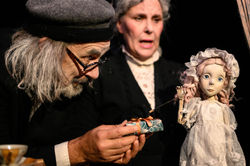 Ned-p†-Jorden-Teater-Patrasket-foto-S›ren-Meisner-4147-scaled